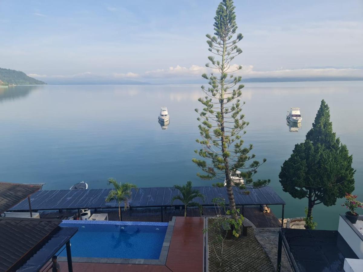 Purnama Balige Hotel Exterior photo