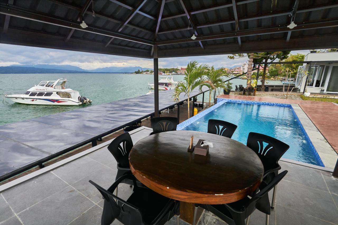 Purnama Balige Hotel Exterior photo