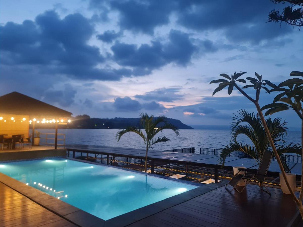 Purnama Balige Hotel Exterior photo
