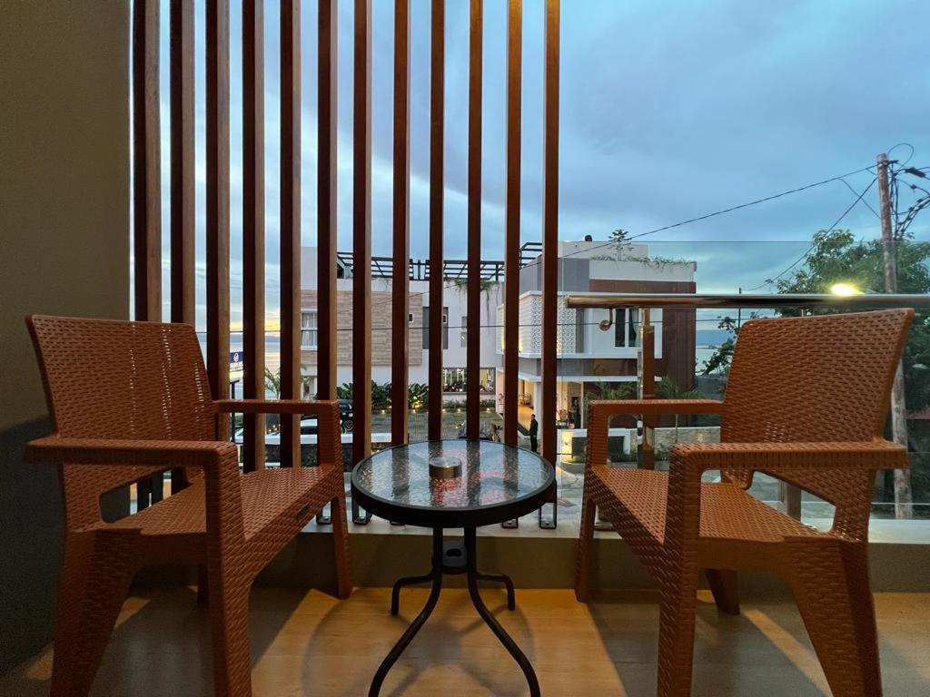 Purnama Balige Hotel Exterior photo
